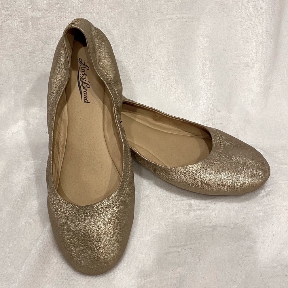 ✨ Lucky Brand Gold Emmie Flat (9.5)